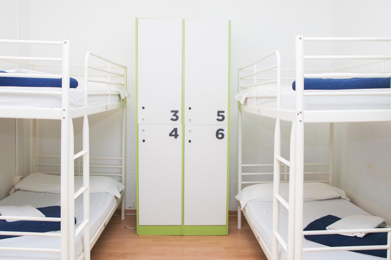 Sant Jordi Alberg Barcelona Hostel Beds photo